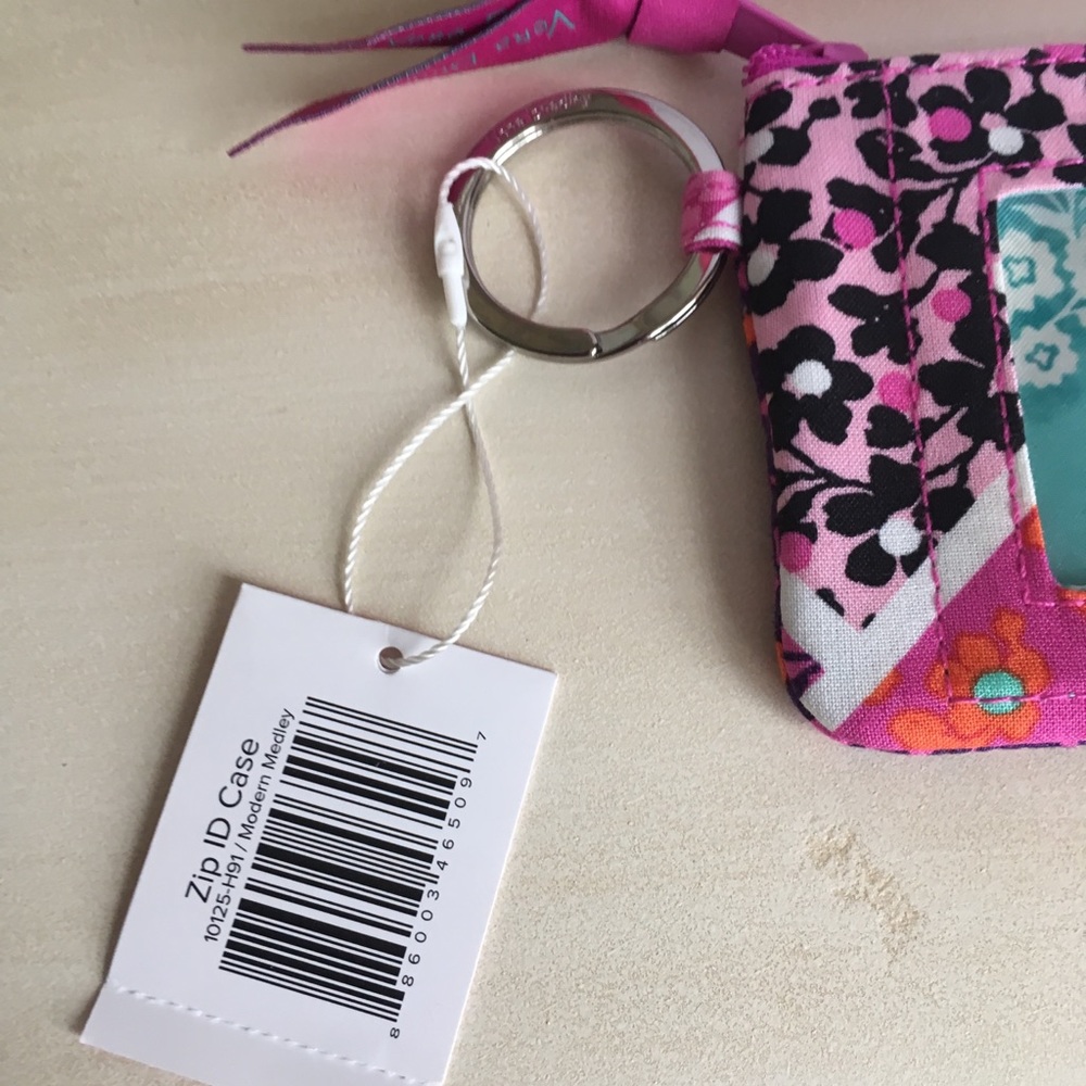 Vera Bradley Zip Id case - Picture 3 of 6